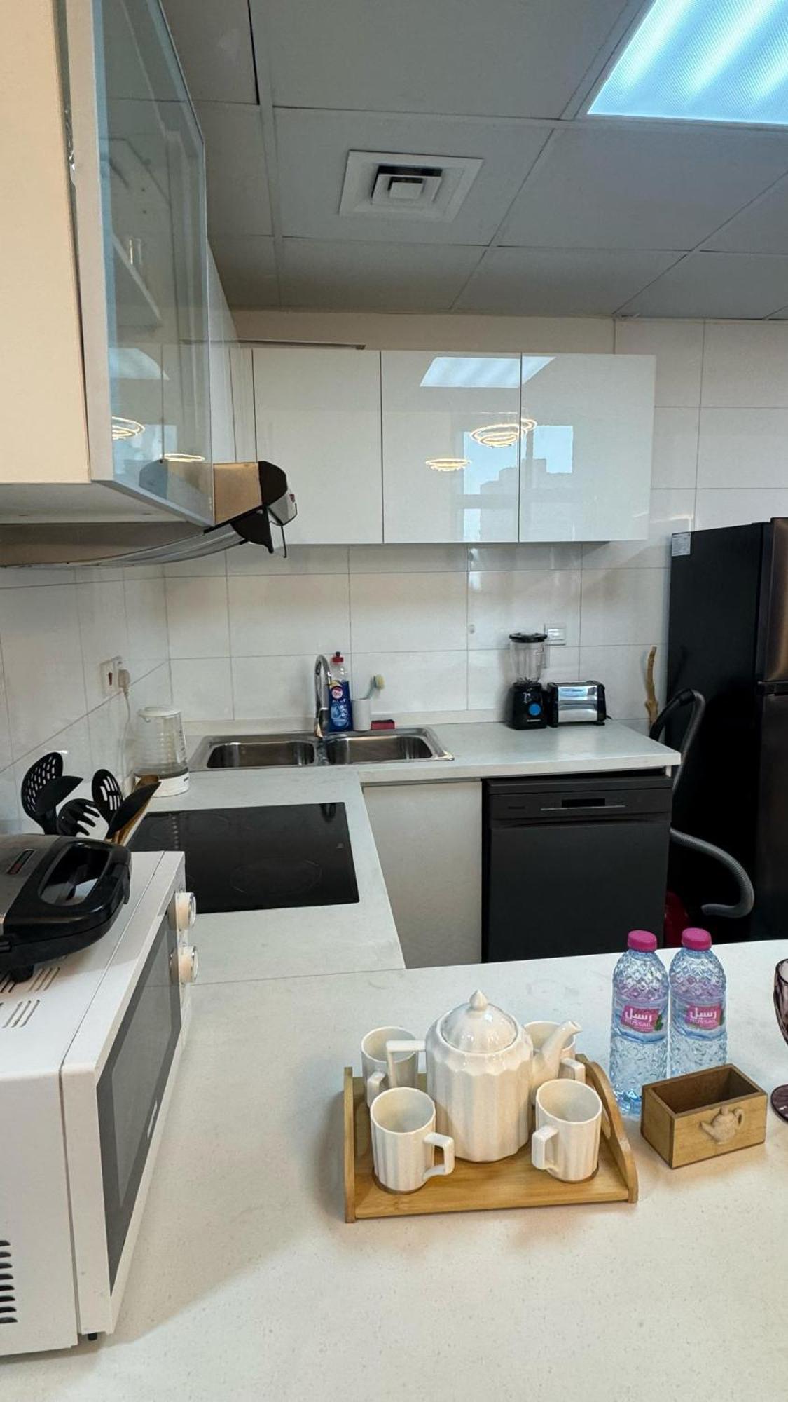 Apartment Modern Cozy Two Bedrooms In Very Attractive Location With Marina View *