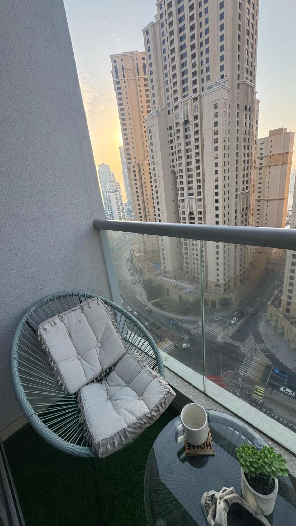 Apartment Modern Cozy Two Bedrooms In Very Attractive Location With Marina View Dubai